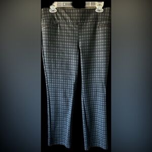 Size L 7th Avenue dress pants.